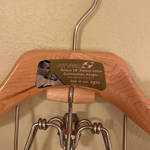 Setwell Deluxe 18” French Collar Combination Hanger - Picture 2 of 6